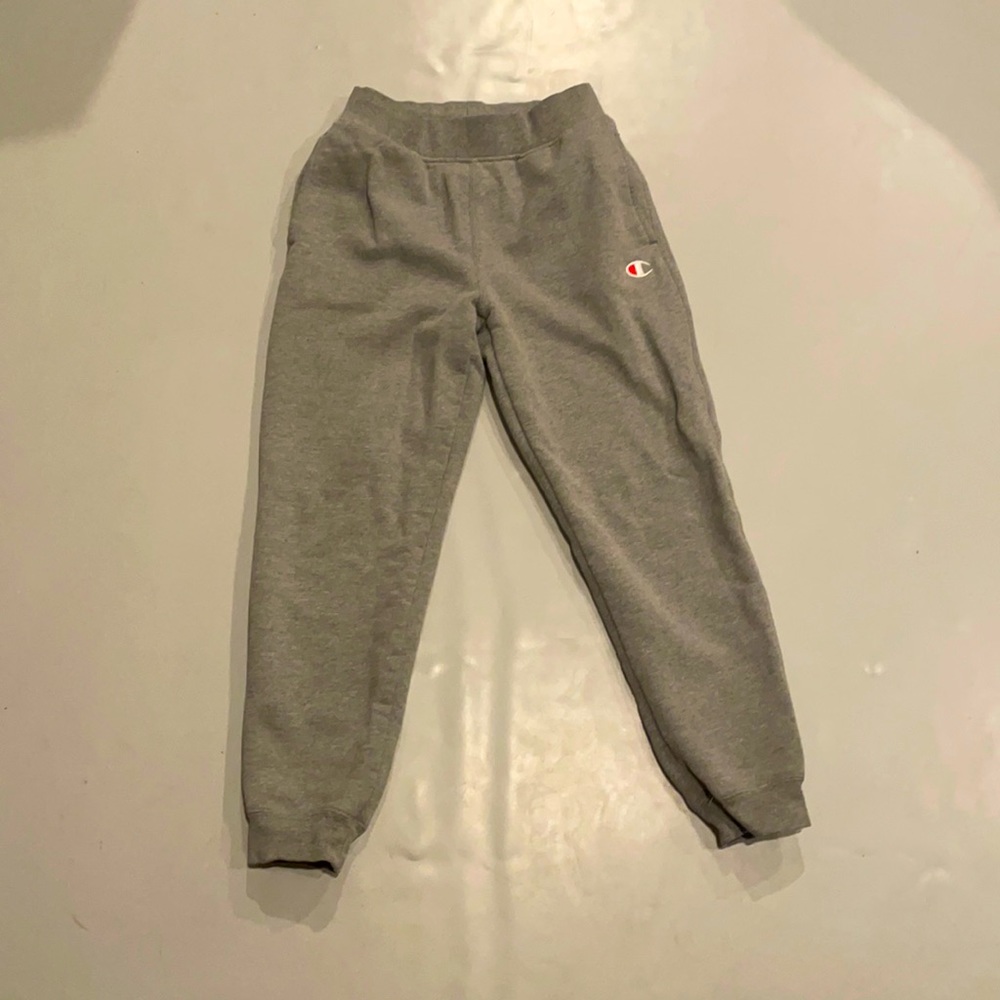 Very comfy and cute champion sweats!